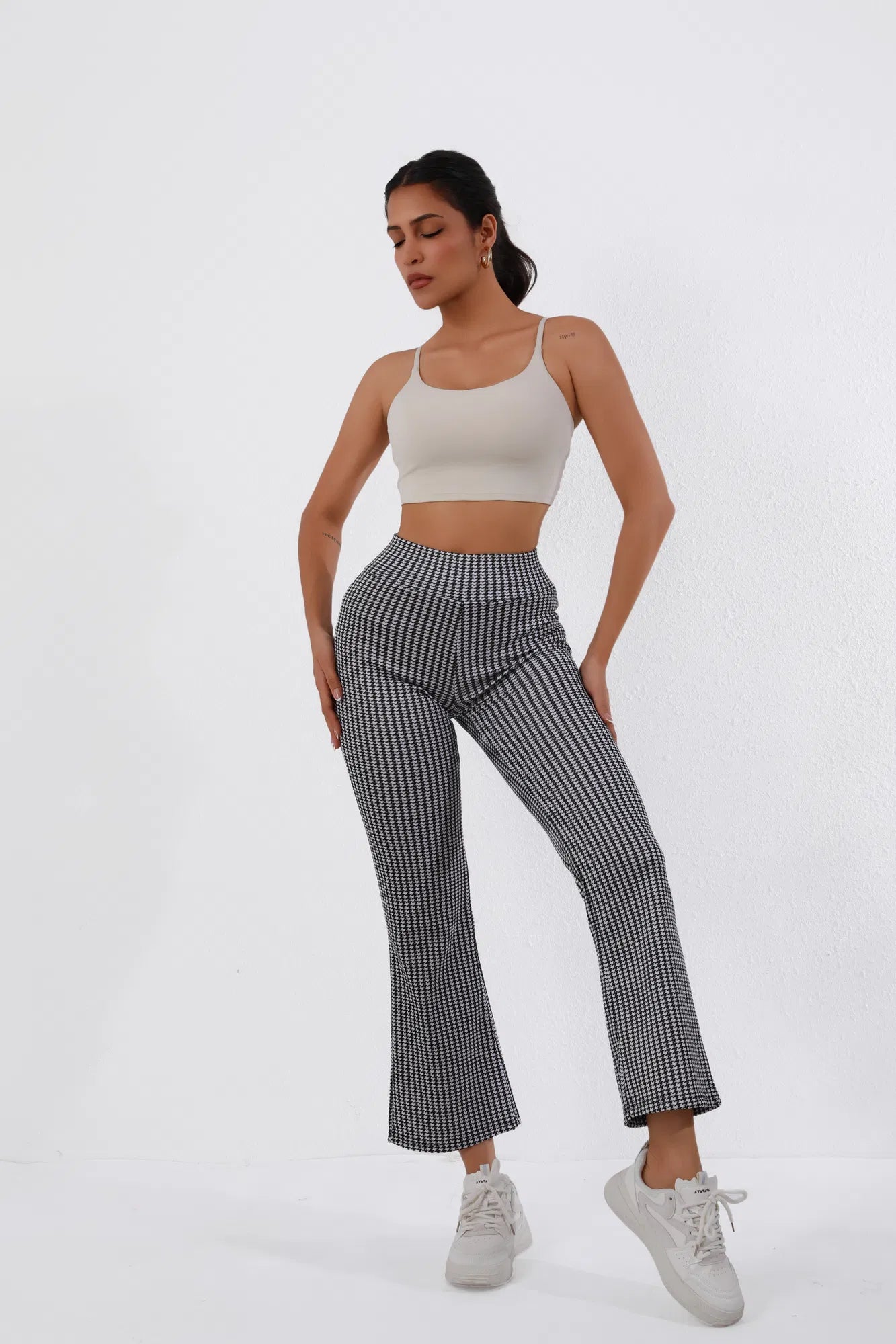 High-Waisted Houndstooth Flare Trousers – Stretch Fit Women's Wide-Leg Pants